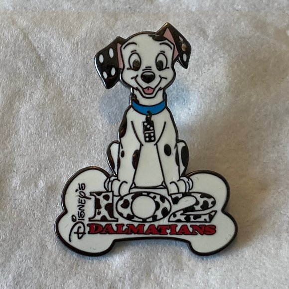 Disney 102 Dalmatians Enamel Pin - Picture 1 of 3